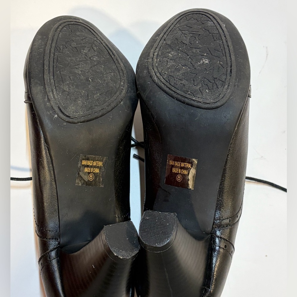 Refresh Women’s Classic Black Leather Oxfords, Size 8 - Picture 6 of 7